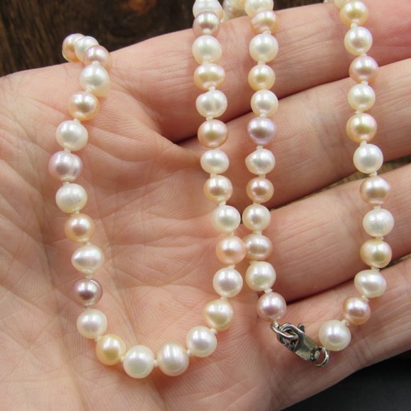 18" Sterling Multiple Light Color Pearls Necklace - Picture 2 of 5
